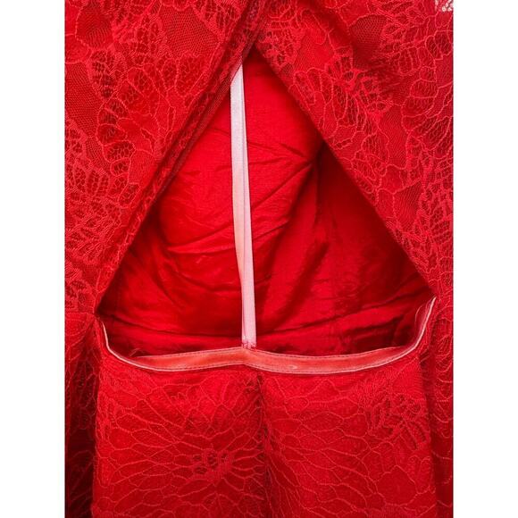 Monique Lhuillier Red Lace Flare Bateau Neckline Knee-Length Dress - Picture 7 of 10